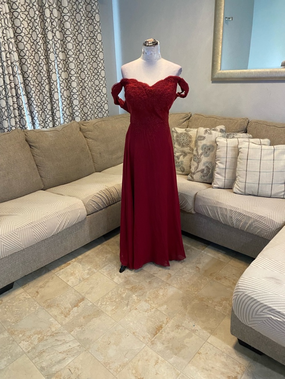 Elegant burgundy Women 3XL Off-shoulder evening dress,Lace Design,Chiffon Skirt